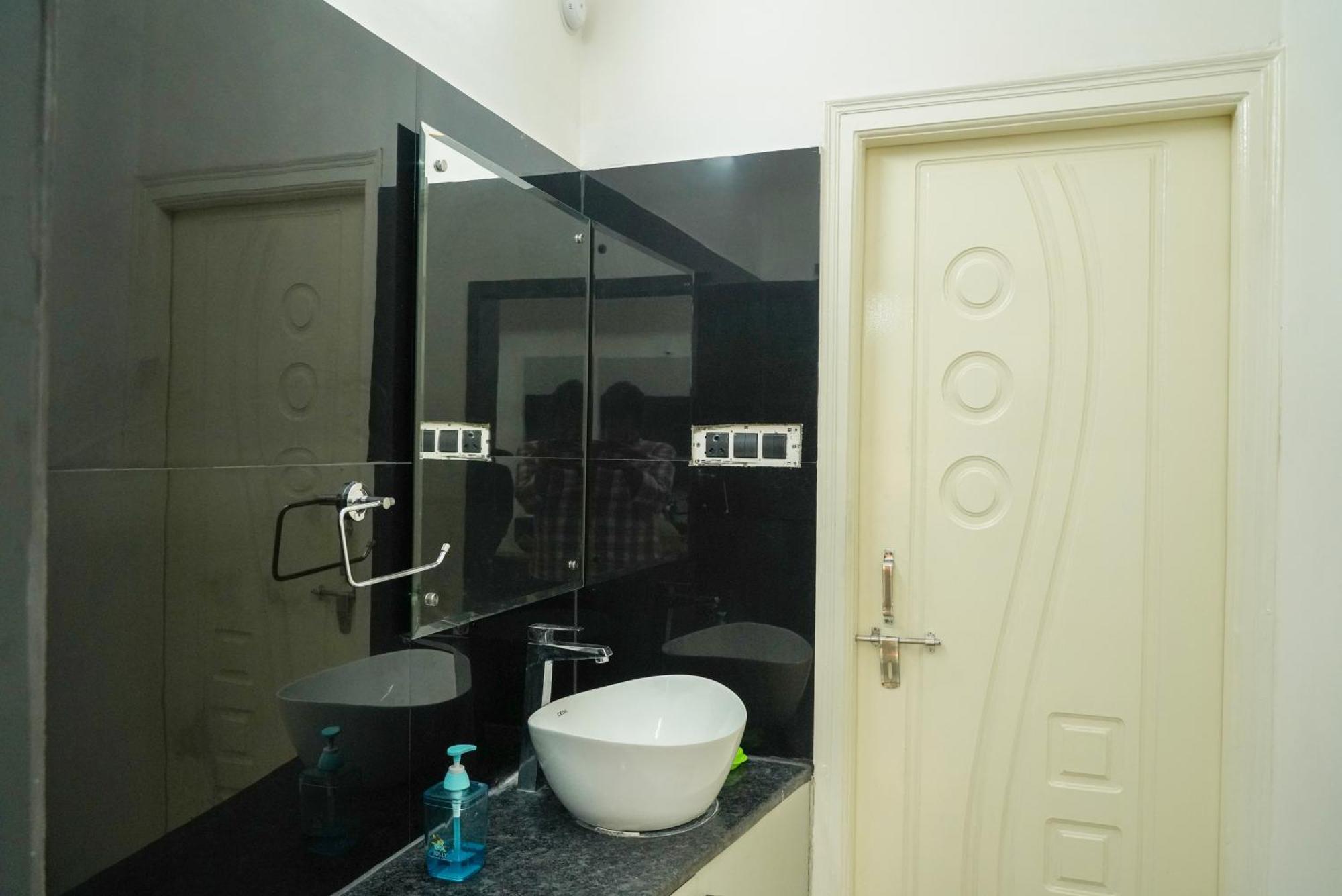 N Cube Serviced Apartments Haïdarabad Extérieur photo